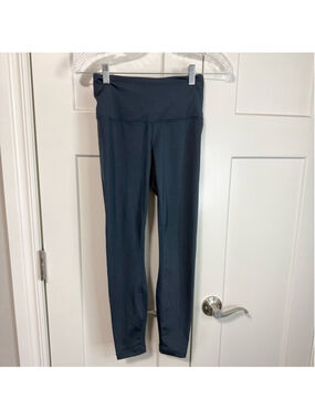 Yogalicious Lux dark Blue ankle leggings size XS